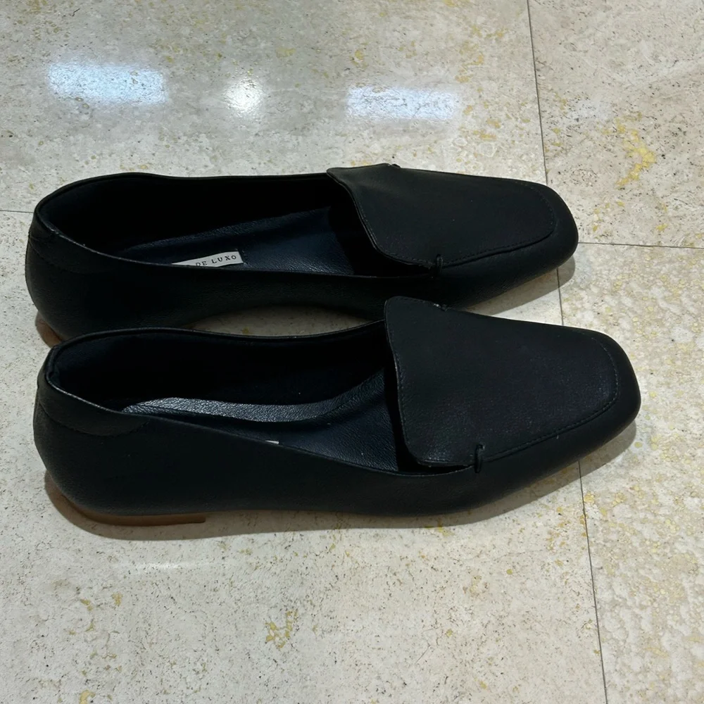 Black vegan Leather Loafers size 6 new in box cushioned insole comfort - work